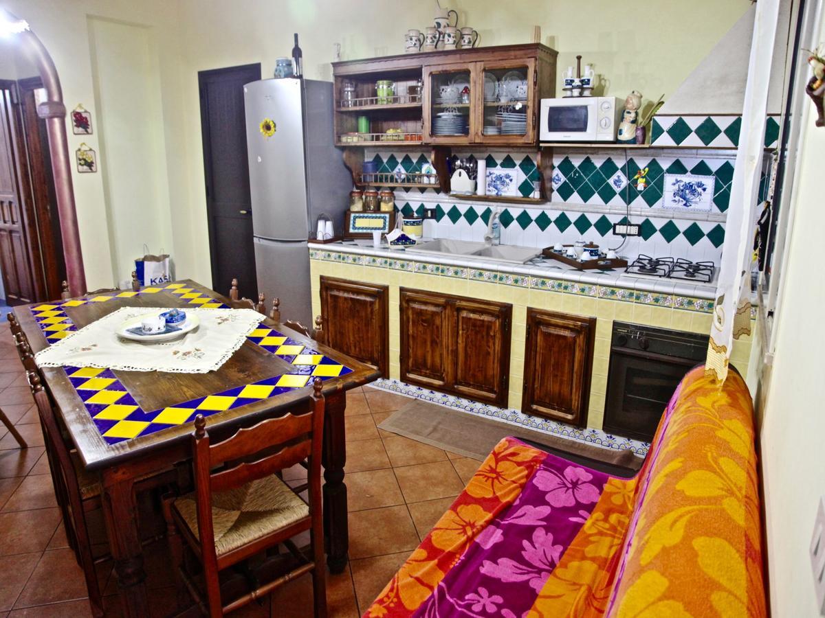 Villa Torre Roccella Кампофеличе ди Рокела Екстериор снимка
