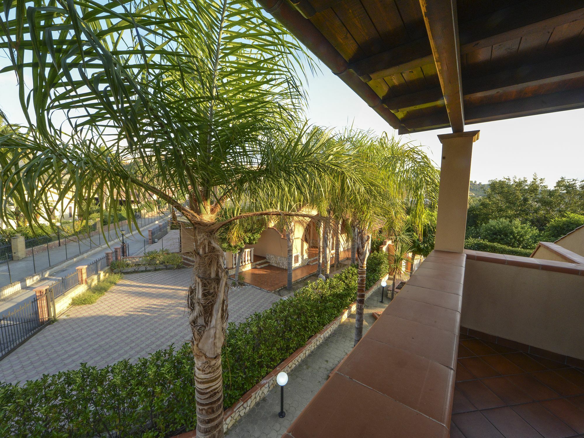 Villa Torre Roccella Кампофеличе ди Рокела Екстериор снимка