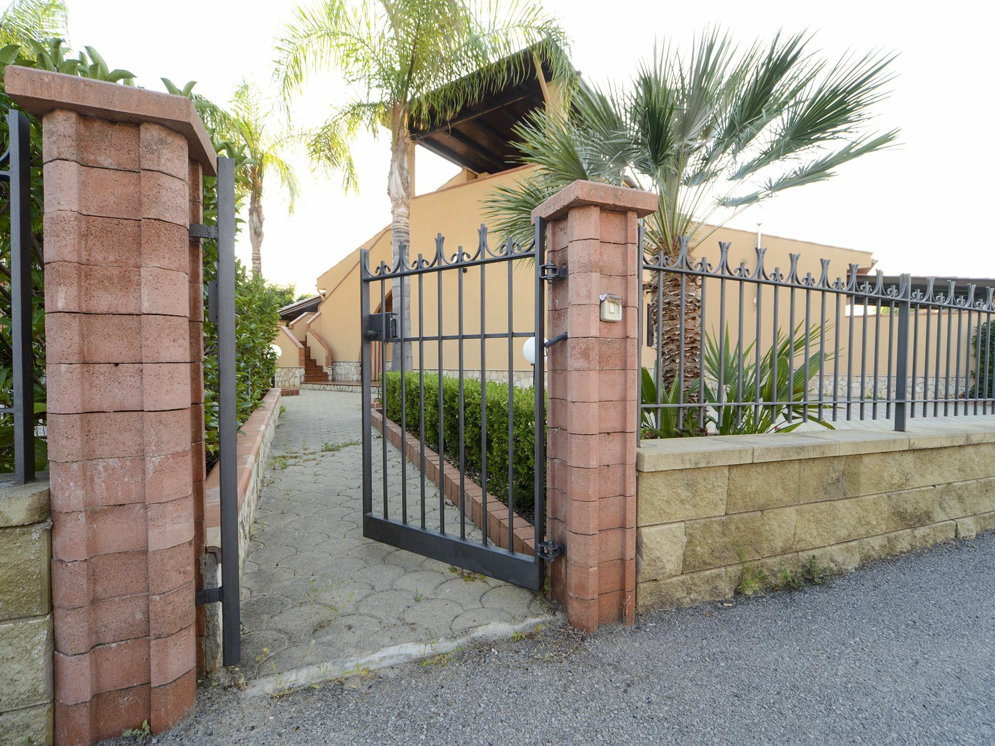 Villa Torre Roccella Кампофеличе ди Рокела Екстериор снимка